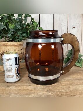 Vintage Siesta Ware LARGE Amber Brown Glass Barrel Jug with Metal/Wood H…